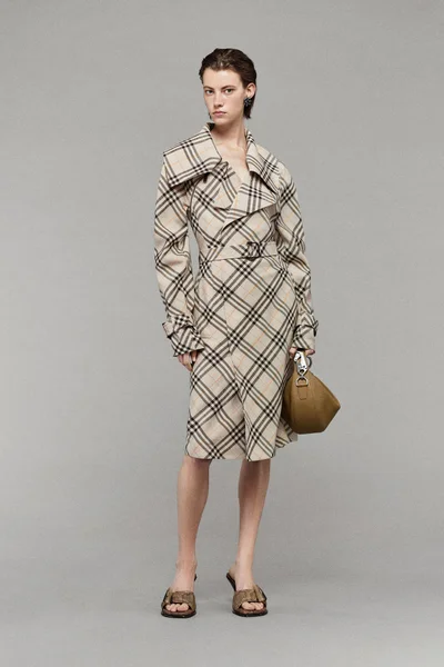 Look 18